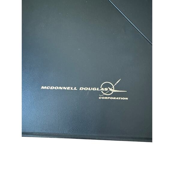 VTG McDonnell Douglas Folder Portfolio Padfolio Grid Paper Boeing Aviation READ - Picture 3 of 8